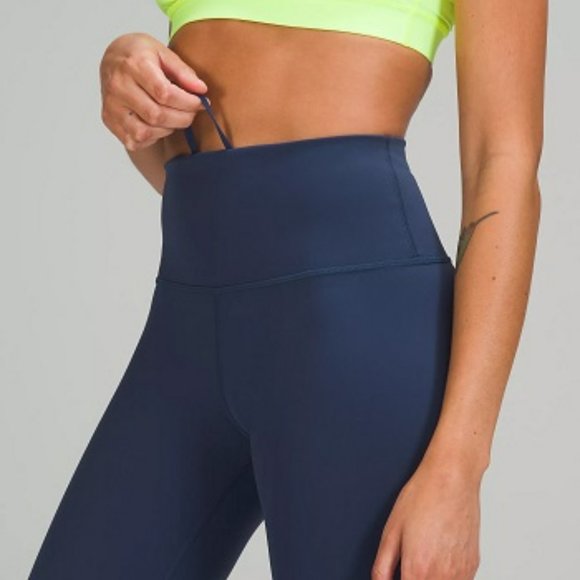 NWT lululemon Wunder Train HR Tight 28" True Navy - Picture 3 of 5